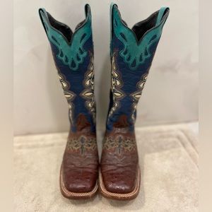 Lucchese Amberlyn boots. 6.5